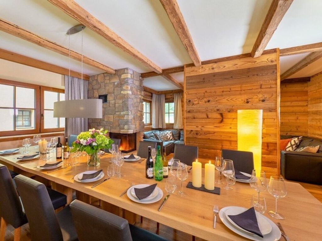 Chalet Crystal in st. anton eetkamer