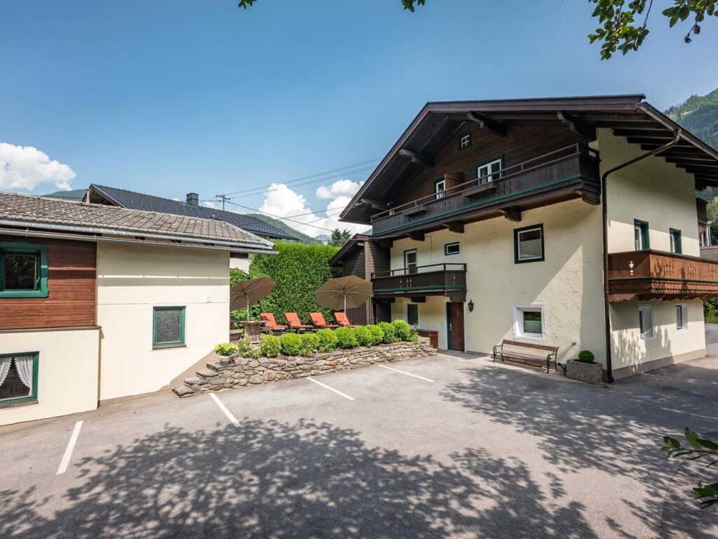 chalet hubertushutte in zillertal zijaanzicht