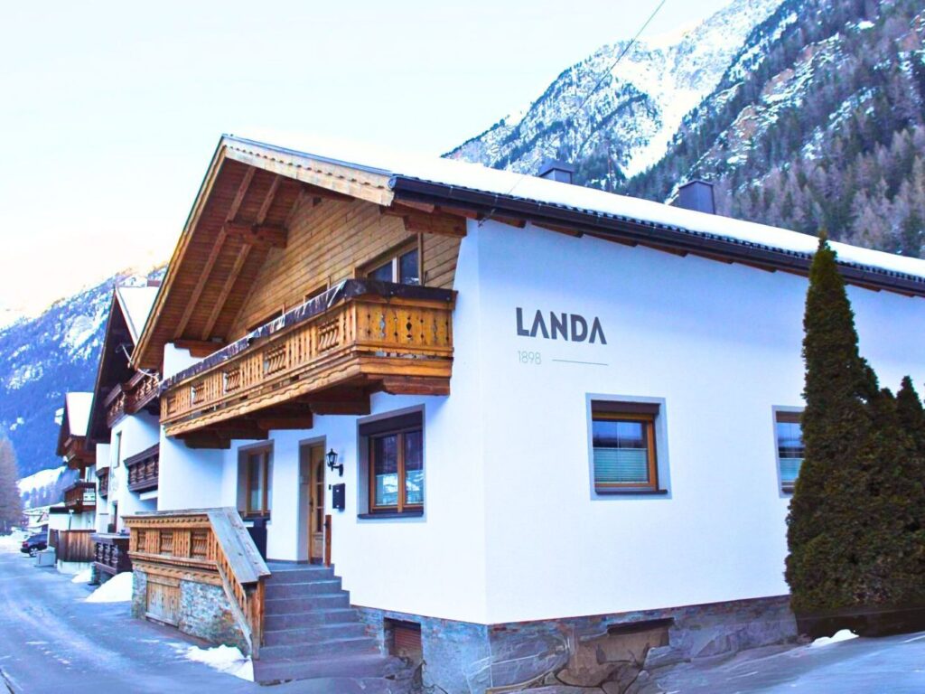 chalet landa in solden zijaanzicht