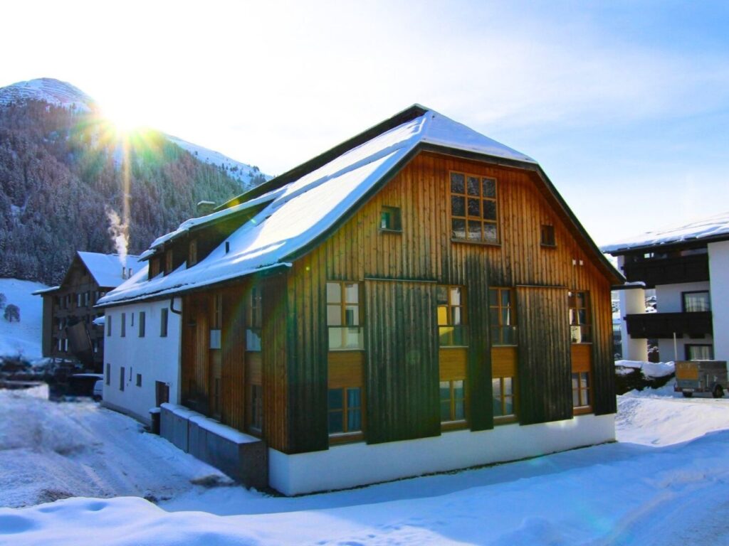 chalet levett in st. anton vooraanzicht