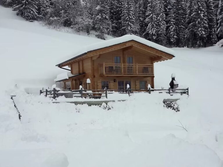 vooraanzicht van Chalet Bergjuwel