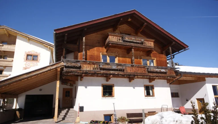 Vooraanzicht van Skichalet Dengg