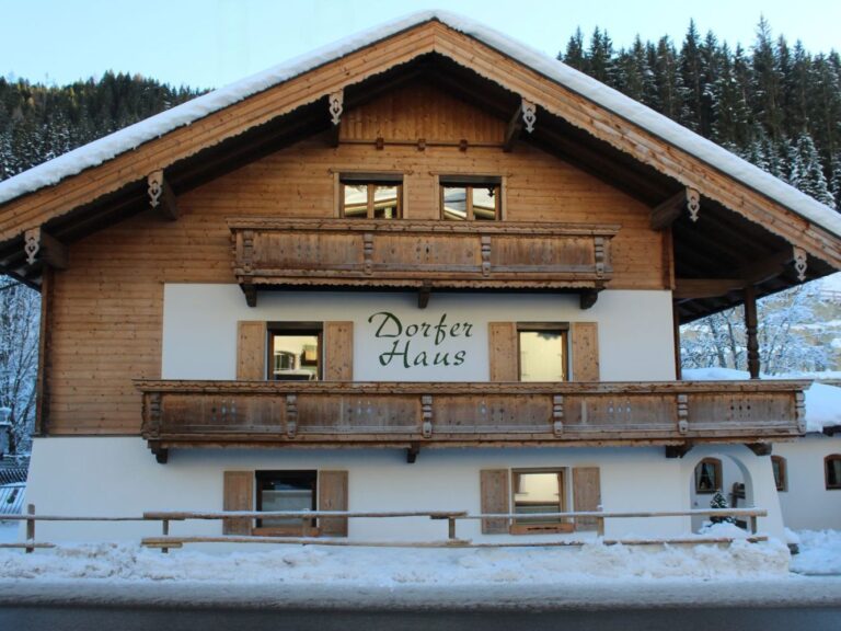 Voorkant van Chalet Dorferhaus