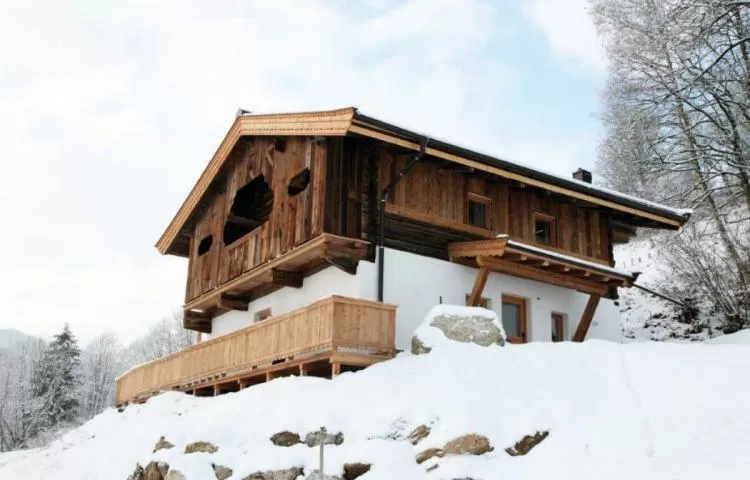 vooraanzicht van halet Hennleiten Hütte