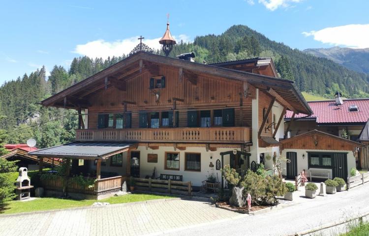 Vooraanzicht van Chalet Landhaus Daringer