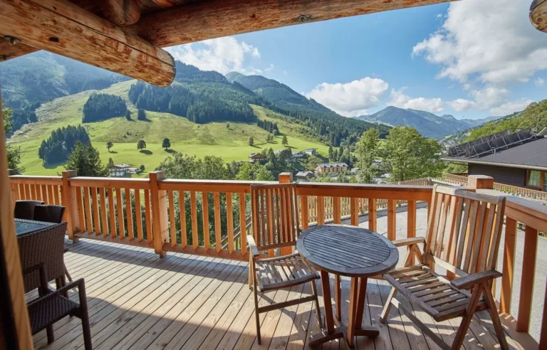 chalet dreihittn murmeltier in saalbach uitzicht