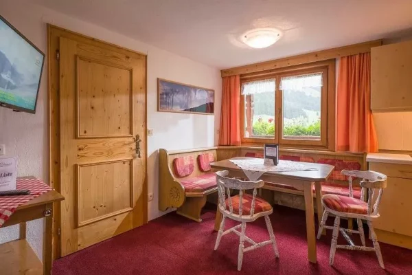 Zithoek in een kamer van Beim Urbinger