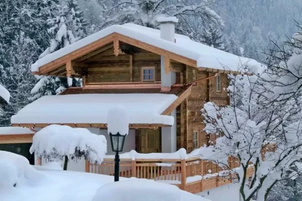 bergchalet klausner die hutte in zilertal voorkant