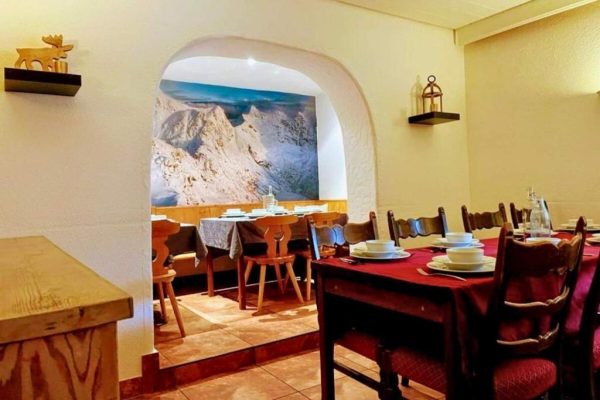 Chalet alber in st. anton dinerzaal