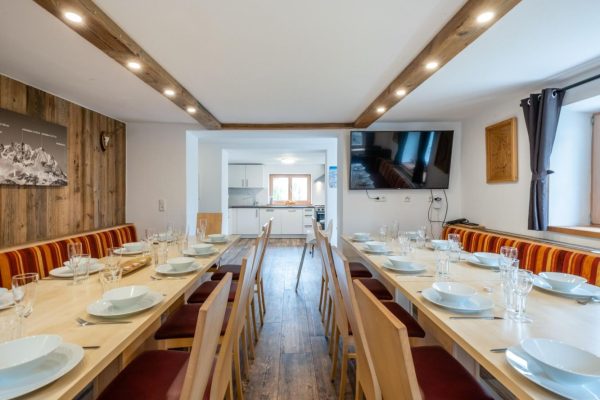 chalet alte muhle in hopfgarten eetkamer