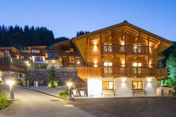 Vooraanzicht van chalet jagdhaus