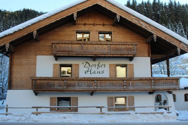 Voorkant van Chalet Dorferhaus