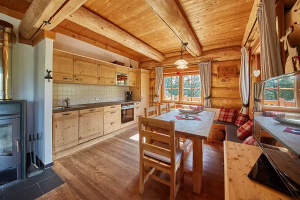 chalet dreihittn murmeltier in saalbach keuken