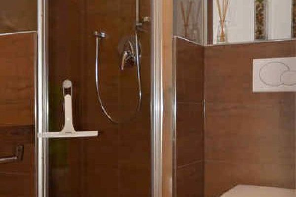 chalet elfriede in serfaus badkamer