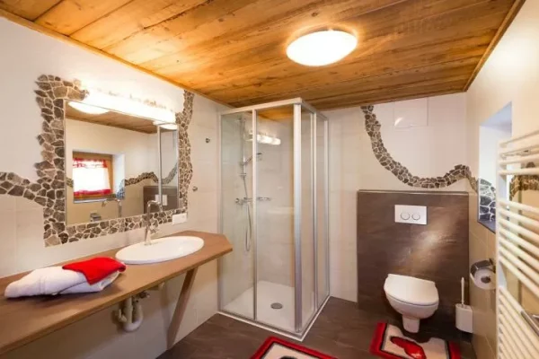 badkamer bij Chalet Frauenkogel