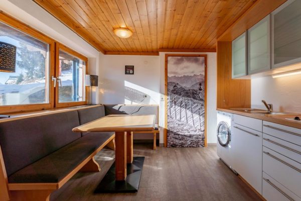 chalet h königsleiten in zillertal eetkamer