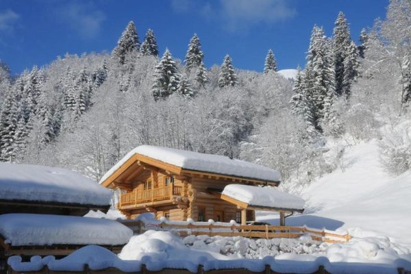 Chalet Heim kirchberg in de sneeuw