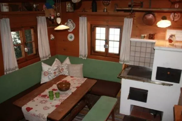 eettafel bij Chalet Hexenhäuschen