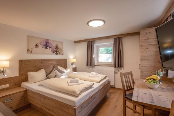 chalet hubertushutte in zillertal slaapkamer
