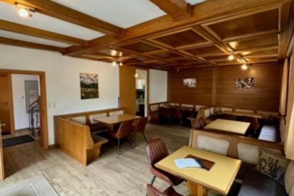 chalet jasmin in zell am see eetkamer