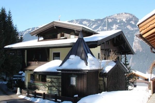 buitenaanzicht Chalet Landhaus Daringer