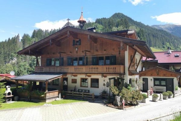 Vooraanzicht van Chalet Landhaus Daringer