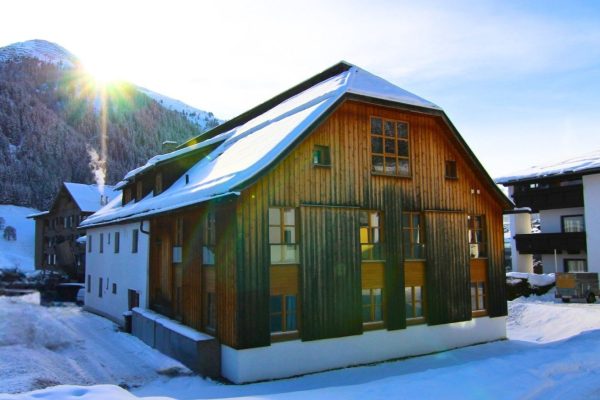 chalet levett in st. anton vooraanzicht