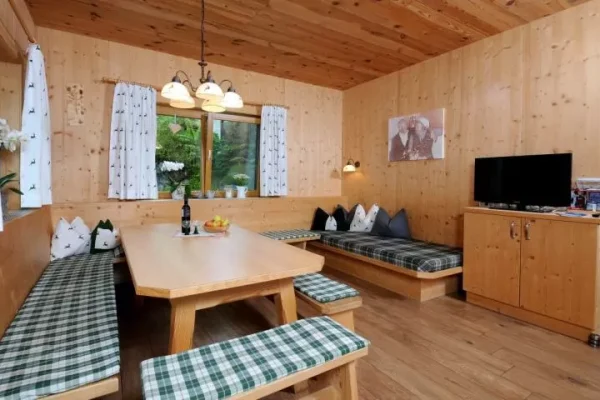 chalet marie in mayrhofen woonkamer