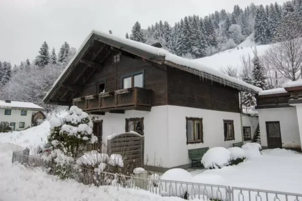 chalet oma frieda in mittersil vooraanzicht