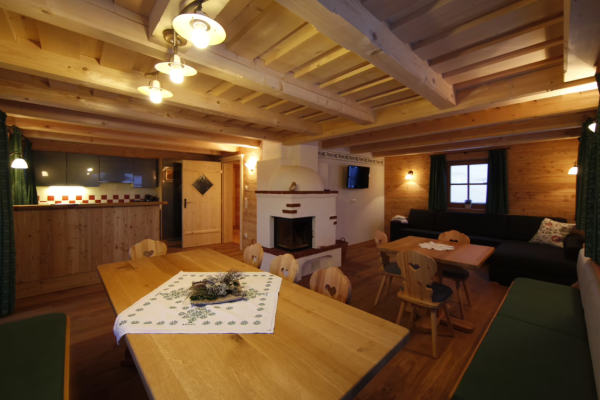 chalet torstein in pichl bei schladming woonkamer