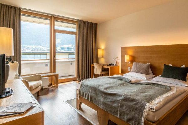 kamer met balkon bij Hotel Tauern Spa